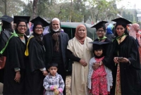 একসঙ্গে সমাবর্তন নিলেন চার বোন, গর্বিত বাবা-মা