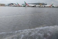 দুবাই বিমানবন্দর পানির নিচে, সব ফ্লাইট স্থগিত