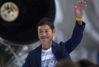 হানিমুন করতে চাঁদে যাওয়ার জন্য প্রিয়তমা খুঁ'জছেন এই ধনকুবের!