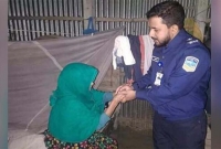 গফরগাঁওয়ে এসপির সহযোগিতায় গরুর গোয়াল থেকে বসত ঘরে বৃদ্ধা হাজেরা