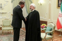 যুক্তরাষ্ট্রকে হ'টাতে এবার ইরানের পাঁ'শে দাঁ'ড়ালো পাকিস্তান!