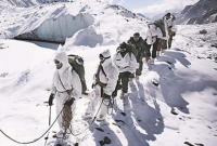 বরফে পা পিছলে পাকিস্তানে চলে গেলেন ভারতীয় সেনা