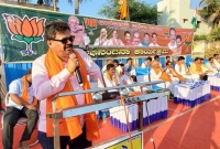 মসজিদে অ'স্ত্র লুকিয়ে রাখে মুসলিমরা, এবার মাত্রা ছাড়ালেন বিজেপি নেতা!