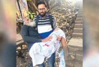 চাকরির পরীক্ষা বাদ দিয়ে সড়ক দুর্ঘ'টনায় আহ'ত বৃদ্ধকে হাসপাতালে নিয়ে গেলেন যুবক!