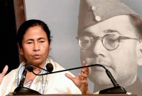 নেতাজি ধর্ম নিরপেক্ষতার কথা বলেছেন, বিজেপি দেশত্যাগ করাচ্ছে : মমতা