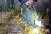 জাহাজের পো'ড়া মবিলকে বিদেশি সরিষা তেল বলে বিক্রি!