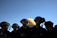 নামাজ পড়তে না দিয়ে জো'র করে মুসল্লিদের মসজিদ থেকে বের করে দিল ইসরাইলি পুলিশ!