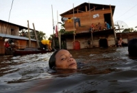 প্র'বল ঝড়-বৃষ্টির জেরে ৩৫ জনের মৃ'ত্যু, নি'খোঁ'জ ১৭