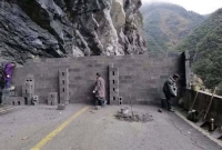 বহির্বিশ্ব থেকে নিজেদের বিচ্ছিন্ন করে ফেলছে চীনের গ্রামগুলো!