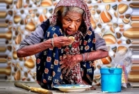 ছোট পেটে সন্তানের জায়গা হয় কিন্তু বিরাট ফ্ল্যাটে মায়ের জায়গা হয় না!