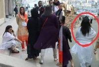 ভোটকেন্দ্রে হা'মলার শি'কার আলোচিত সেই ডেইজি সারোয়ার