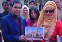 মায়ের যে ইচ্ছার কারণে দেড় কোটি টাকা ব্যয়ে মসজিদ নির্মাণ রোজিনার 