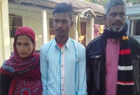 ১০ বছর পর ফেসবুকের কল্যাণে হারানো সন্তানকে ফিরে পেলেন বাবা-মা