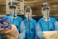 এবার সুস্থ সন্তান জন্ম দিলেন করোনা ভাইরাসে আক্রা'ন্ত এক মা