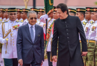 ভারতকে পা'ল্টা জবাব দিতে মালয়েশিয়ার পাশে দাঁড়াল পাকিস্তান!