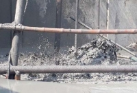 কসবায় মাটি ফেটে তী'ব্র গতিতে গ্যাস বের হয়ে ছড়িয়ে পড়ছে পুরো এলাকায়: আত'ঙ্কে এলাকাবাসী