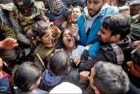  এবার মুসলিম ছাত্রীর বোরকা তুলে গোপনাঙ্গে লাঠি দিয়ে আ'ঘা'ত করল দিল্লির পুলিশ!