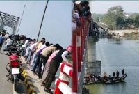 স্বামী টাকা না পাঠানোয় সন্তানদের সামনে নদীতে ঝাঁপ দিয়ে নিখোঁ'জ প্রবাসীর স্ত্রী