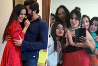 দ্বিতীয় বিয়ে করায় অক'থ্য ভাষায় আ'ক্র'মণ অভিনেত্রীকে