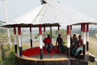 বৃষ্টি-বজ্রপাত থেকে কৃষকদের বাঁচাতে মেম্বারের ব্যতিক্রমী উদ্যোগ!