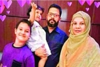 'এই ডাইনিই আমার জীবনটাকে শেষ করে দিয়েছে'