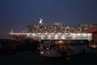 চীনের বাইরে যে জাহাজটি হয়ে উঠছে করোনা ভাইরাসের আস্তানা