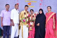 হিন্দু ঘরে জন্ম, মুসলিম ঘরে পালিত; অতঃপর যে রীতিনীতিতে বিয়ে