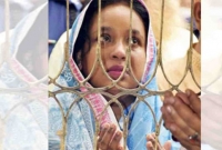 বাবার কবরের পাশে অঝোরে কাঁদলেন মেয়র আইভী