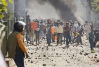 পুলিশের নিয়ন্ত্রণের বাইরে চলে যাচ্ছে দিল্লি পরিস্থিতি!