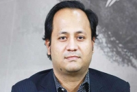 সম্মান দেখিয়ে চেয়ার ছেড়ে দিলেন উপমন্ত্রী নওফেল