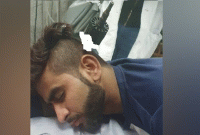 কত বড় নি'র্ম'মতা! দিল্লির স'হিং'সতায় মুসলিম তরুণের মাথায় ঢু'কিয়ে দেয়া হলো লোহার র'ড!