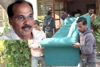 এবার দিল্লিতে কংগ্রেস নেতার বাড়িতে হা'মলা