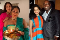 'বিয়ের আগে সন্তানধারণ না করলেই পারতাম' মেয়ের সংসার ভাঙায় পড়লেন নীনা গুপ্তা