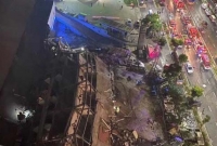 বড় বিপ'ত্তি চিনে, হু'ড়মু'ড়িয়ে ভেঙে পড়লো করোনা রোগীদের রাখা পাঁচতলা কোয়ারেনন্টাইন সেন্টার