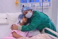 'একটু সাহায্য করুন', ছেলের জীবনের ভিক্ষা চাইছেন অসহায় মা