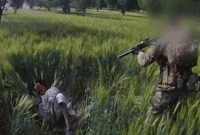 নির'স্ত্র আফগানকে নি'র্মমভাবে হ'ত্যা করেছে অস্ট্রেলীয় বাহিনী; ভি'ডিও নিয়ে তো'লপা'ড়