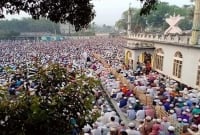 করোনা থেকে মুক্তি পেতে অর্ধ-লক্ষাধিক মুসল্লির বিশেষ দোয়া-মোনাজাত