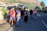 একদিকে ক'রো'নায় মৃ'ত্যু হচ্ছে, তার মধ্য শ'ক্তিশা'লী ভূ'মিক'ম্পের আ'ঘা'ত