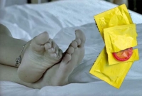 করোনার মধ্য বাজারে কন্ডোমে টান! চাহিদার টানে দাম বাড়ল তিনগুন!