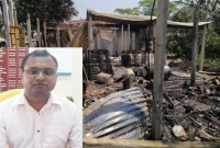 আগুন নেভাতে ভোররাতে সাইকেল নিয়ে ছুটলেন ইউএনও!