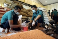 এবার রাতে বাড়িতে বাড়িতে খাবার নিয়ে যাবে পুলিশ