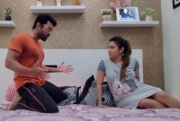 অঙ্কুশকে ঝাঁটাপেটা করে 'খালপাড়ার শাহরুখ' বললেন ঐন্দ্রিলা!