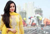 করোনার মধ্য দুবাইয়ে ক্ষুধার্ত ২৮ বাংলাদেশি শ্রমিকের পাশে দাঁড়ালেন সুজানা