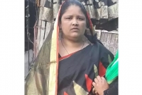 গ্রামের মানুষকে মা'রতে পাঁচটি নলকূপে বি'ষ দিলেন এক নারী!