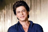 এবার স্বাস্থ্যকর্মীদের চিকিৎসা সরঞ্জাম দেবেন শাহরুখ খান