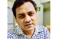 বাবা-মায়ের কবরের পাশে শায়িত হলেন ডা. মঈন উদ্দিন