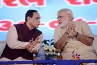 সং'ক্র'মণের আশ'ঙ্কা, এবার কোয়ারেন্টাইনে মোদির গুজরাটের মুখ্যমন্ত্রী