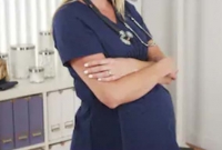 করোনা কেড়ে নিলো নার্স মায়ের জীবন, বেঁচে গেল গর্ভের সন্তান!