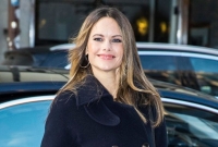 মানবতার অনন্য নজির, করোনা আক্রা'ন্তদের সেবা করতে হাসপাতালে সুইডেনের রাজকন্যা!