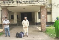  সুস্থ হয়ে বাড়ি ফিরলেন প্রথম করোনা রোগী মসজিদের ইমাম মুফতি শামীম